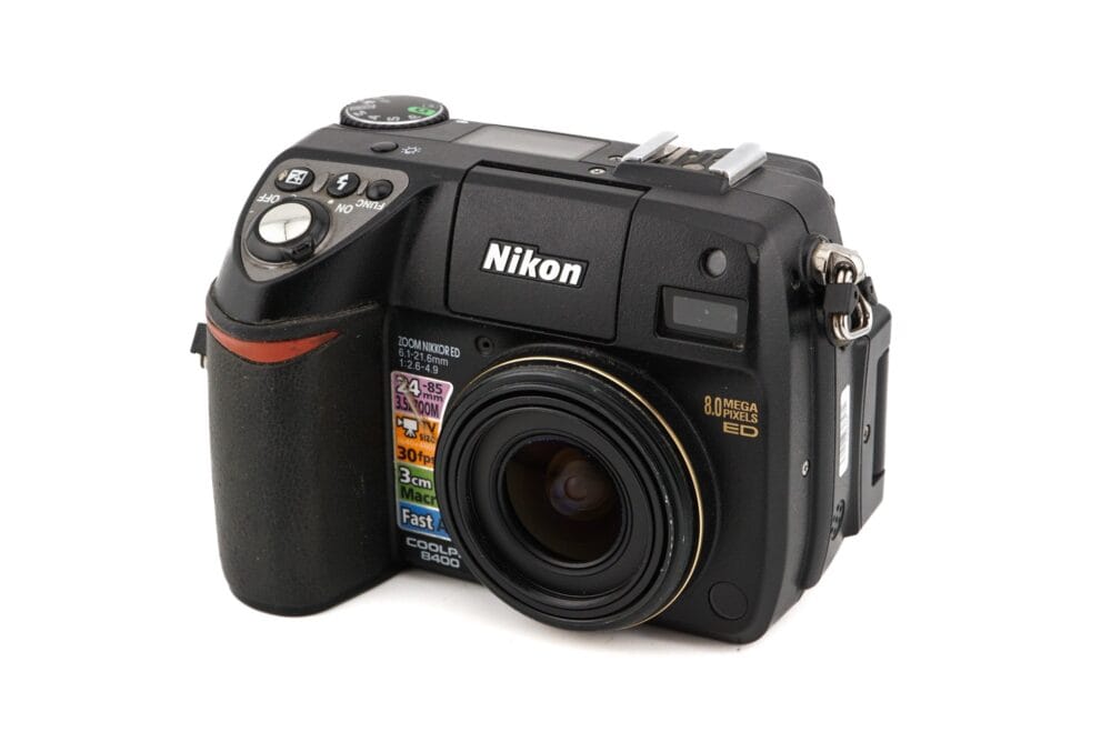 Nikon Coolpix 8400
